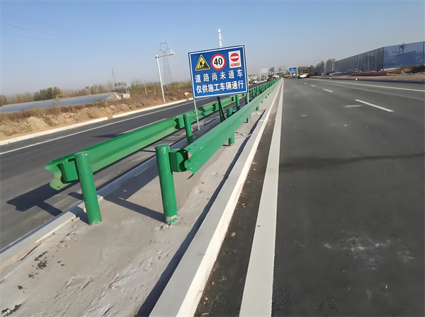 秦皇岛公路护栏守护安全横跨多个行业的应用